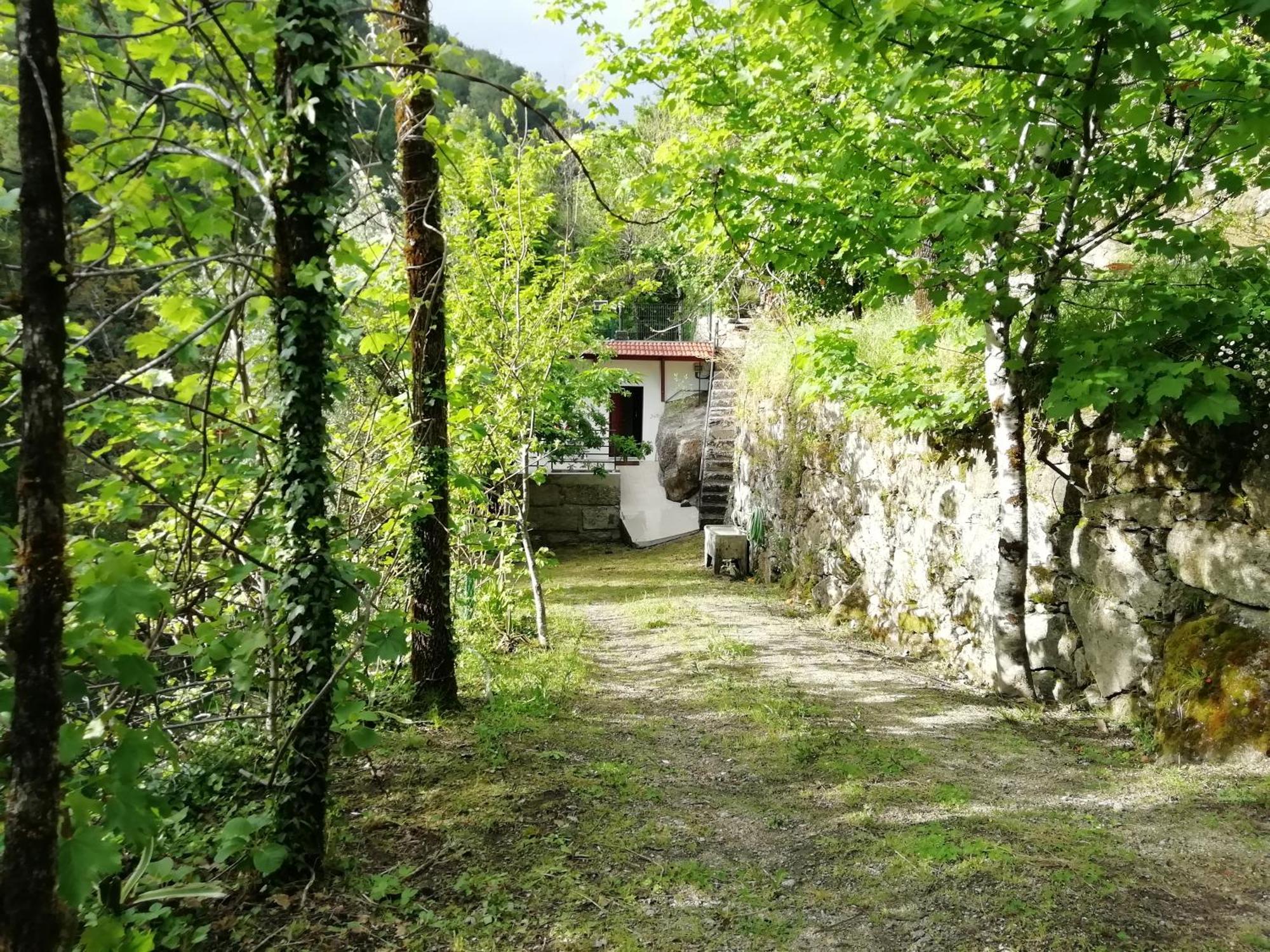 Hotel Campismo Rural Vale Dos Moinhos Gerês Exterior foto